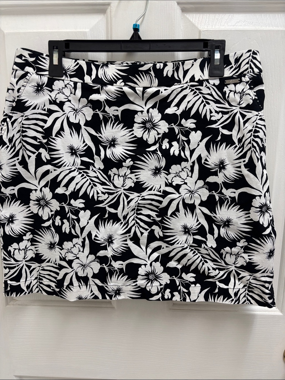 Women's Black & White Floral Skirt